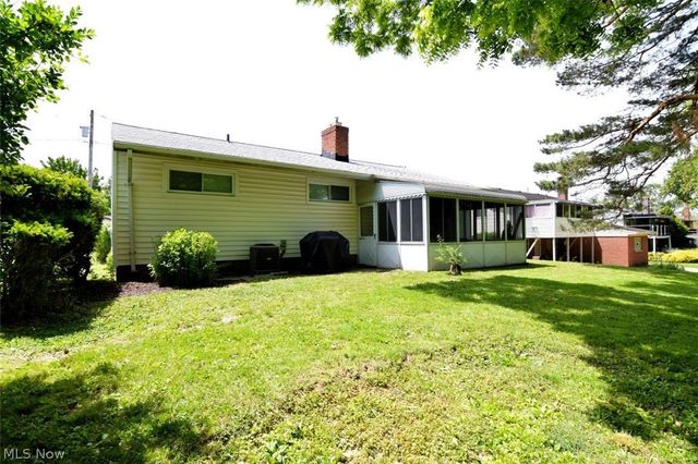 20685 Alameda Parkway, Highland Hills, OH 44128