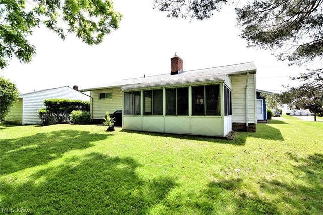 20685 Alameda Parkway, Highland Hills, OH 44128