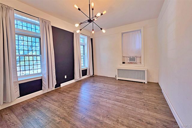 4 Maple Drive 1D, Great Neck, NY 11021
