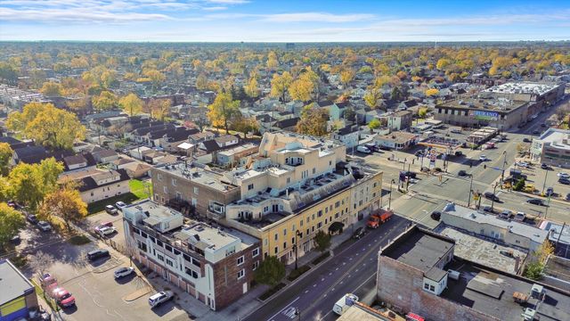 6337 Roosevelt Road 209, Berwyn, IL 60402