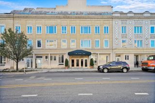 6337 Roosevelt Road 209, Berwyn, IL 60402
