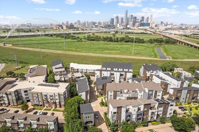 381 E Greenbriar 1402, Dallas, TX 75203