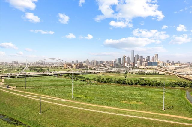 381 E Greenbriar 1402, Dallas, TX 75203