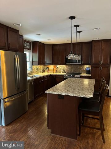 8872 OLDE MILL RUN, Manassas, VA 20110