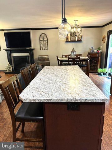 8872 OLDE MILL RUN, Manassas, VA 20110