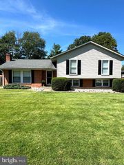 8872 OLDE MILL RUN, Manassas, VA 20110