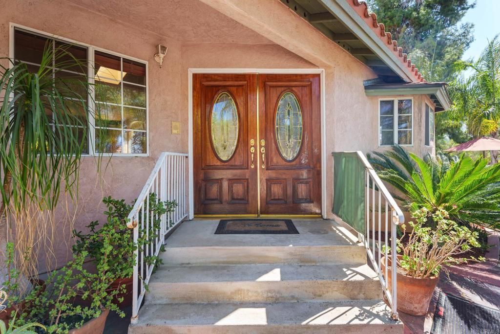 1153 Merritt Dr, El Cajon, CA 92020 — photo 2