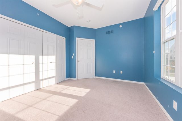 1008 W Summerfield Glen Circle, Ann Arbor, MI 48103