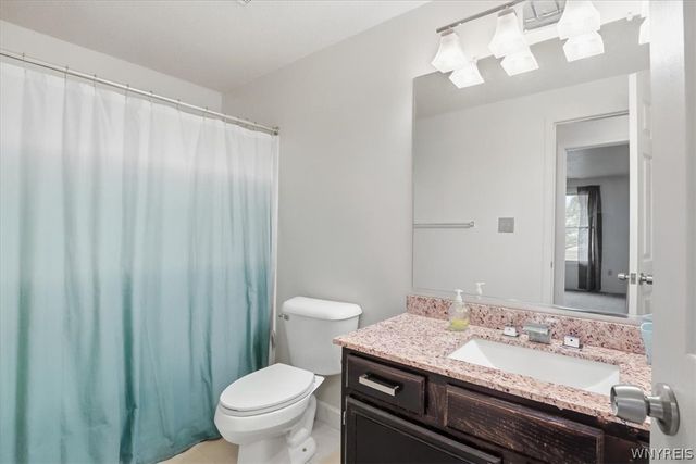 4 Appletree Court 8, Cheektowaga, NY 14227
