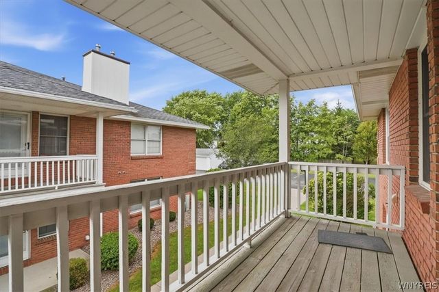 4 Appletree Court 8, Cheektowaga, NY 14227