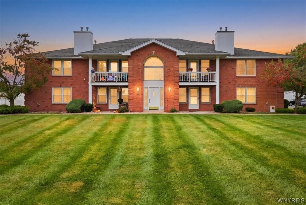 4 Appletree Court 8, Cheektowaga, NY 14227
