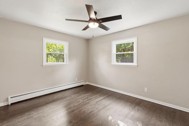7526 W County Line ROAD, Mequon, WI 53092
