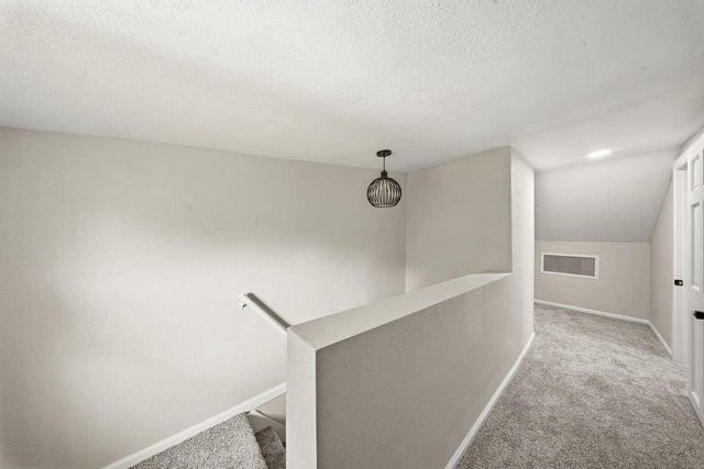 7526 W County Line ROAD, Mequon, WI 53092