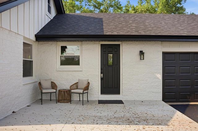 7526 W County Line ROAD, Mequon, WI 53092