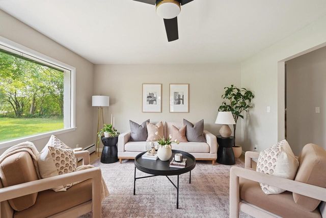 7526 W County Line ROAD, Mequon, WI 53092