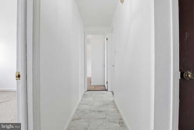 647 CANDLEWYCK RD, Lancaster, PA 17601