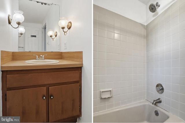 647 CANDLEWYCK RD, Lancaster, PA 17601