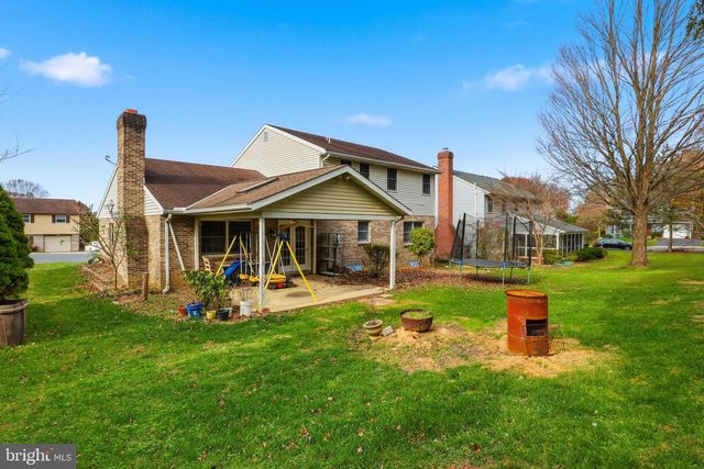 647 CANDLEWYCK RD, Lancaster, PA 17601