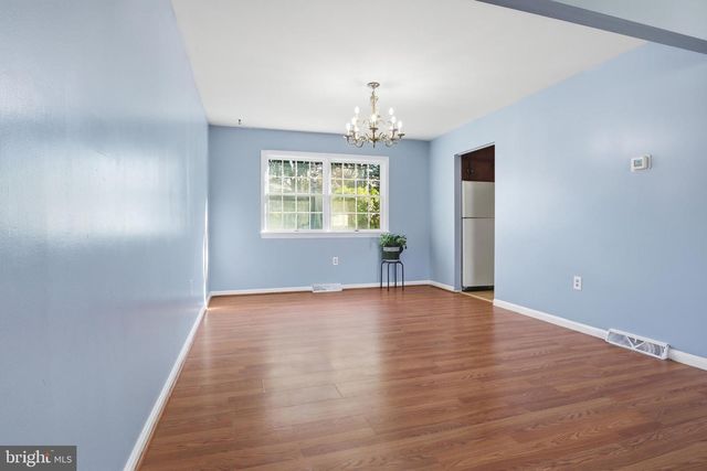 647 CANDLEWYCK RD, Lancaster, PA 17601