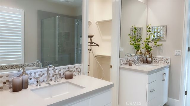 119 Donati, Irvine, CA 92602