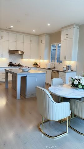 119 Donati, Irvine, CA 92602