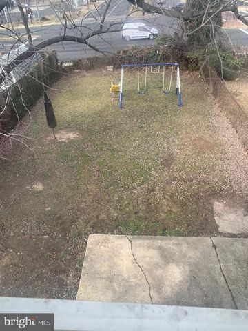 7110 E LOMBARD ST, Landover, MD 20785