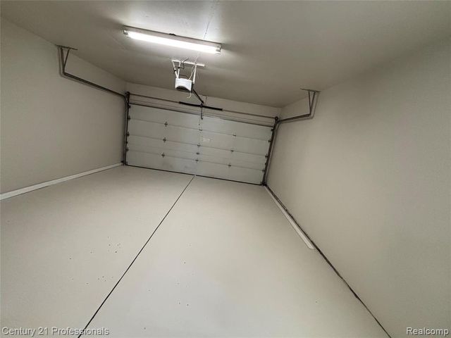38986 Cottonwood Court, Sterling Heights, MI 48310