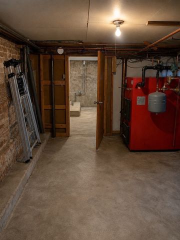 28 Everett Steet 1, Woburn, MA 01801