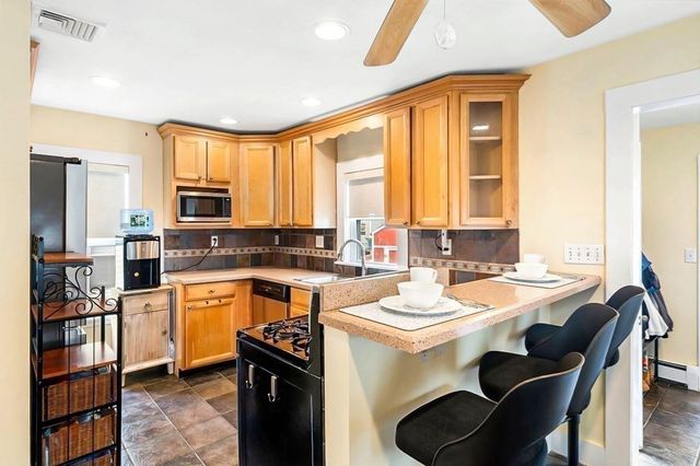 28 Everett Steet 1, Woburn, MA 01801