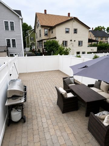 28 Everett Steet 1, Woburn, MA 01801