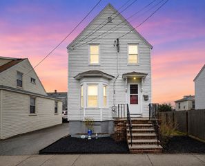 28 Everett Steet 1, Woburn, MA 01801