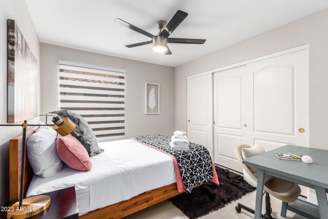 8820 W KINGS Avenue, Peoria, AZ 85382