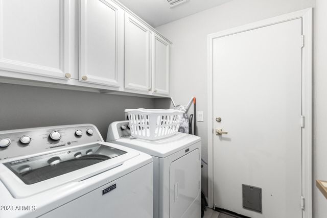 8820 W KINGS Avenue, Peoria, AZ 85382