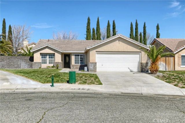 6157 W Avenue J4, Lancaster, CA 93536