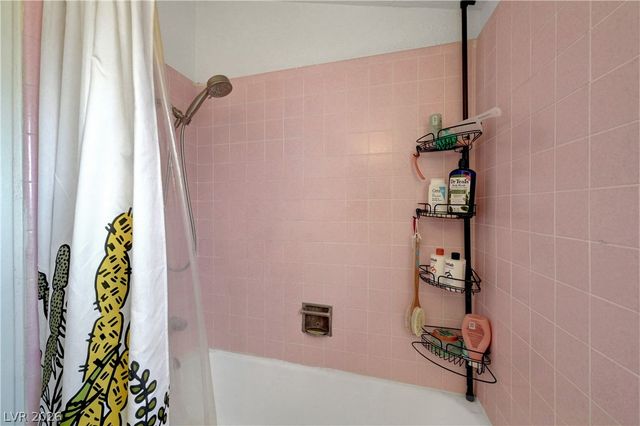 1740 Canosa Avenue, Las Vegas, NV 89104