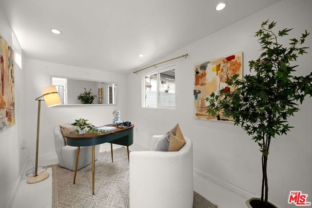 911 Superba Avenue, Venice, CA 90291