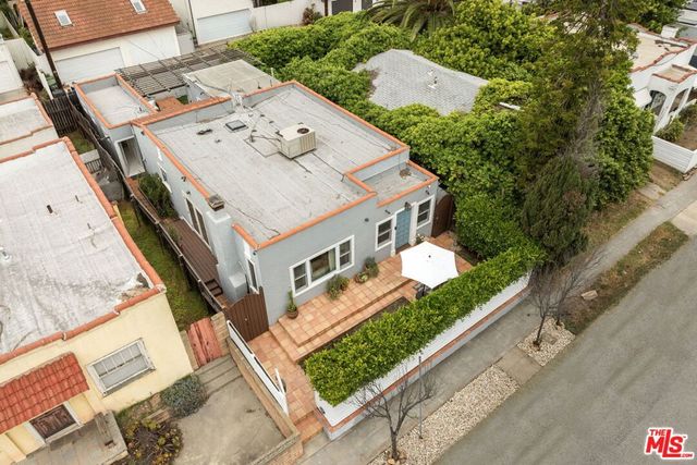911 Superba Avenue, Venice, CA 90291