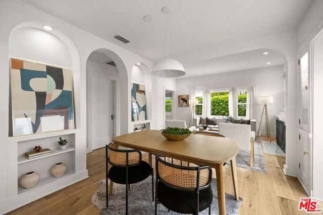 911 Superba Avenue, Venice, CA 90291