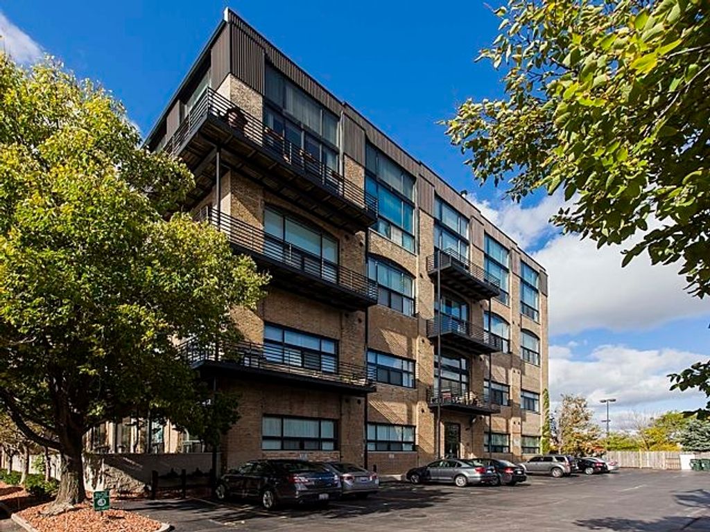 2614 N Clybourn Avenue 401, Chicago, IL 60614 — exterior