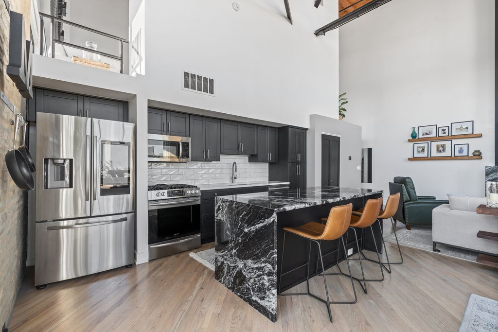 2614 N Clybourn Avenue 401, Chicago, IL 60614 — photo 5