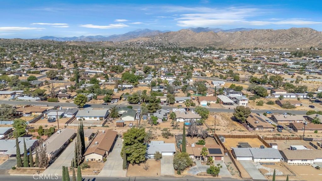 Image 12 of property listing at 7448 Church, Yucca Valley, CA 92284