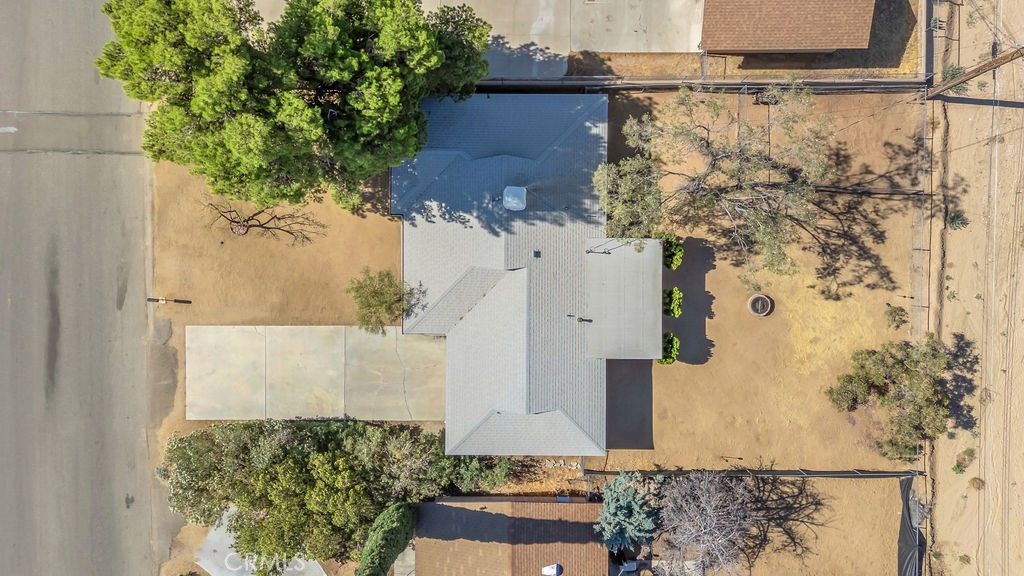 Image 15 of property listing at 7448 Church, Yucca Valley, CA 92284