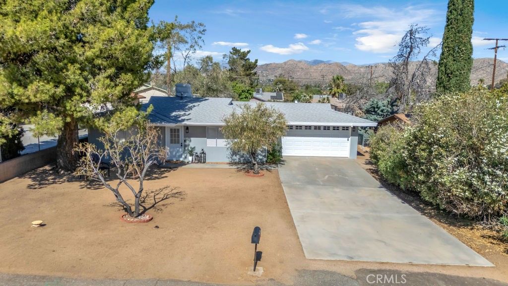 Image 16 of property listing at 7448 Church, Yucca Valley, CA 92284