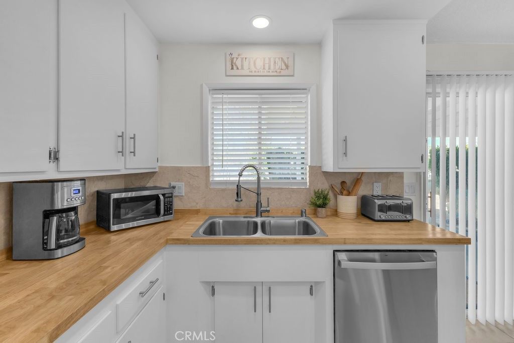 Image 36 of property listing at 7448 Church, Yucca Valley, CA 92284