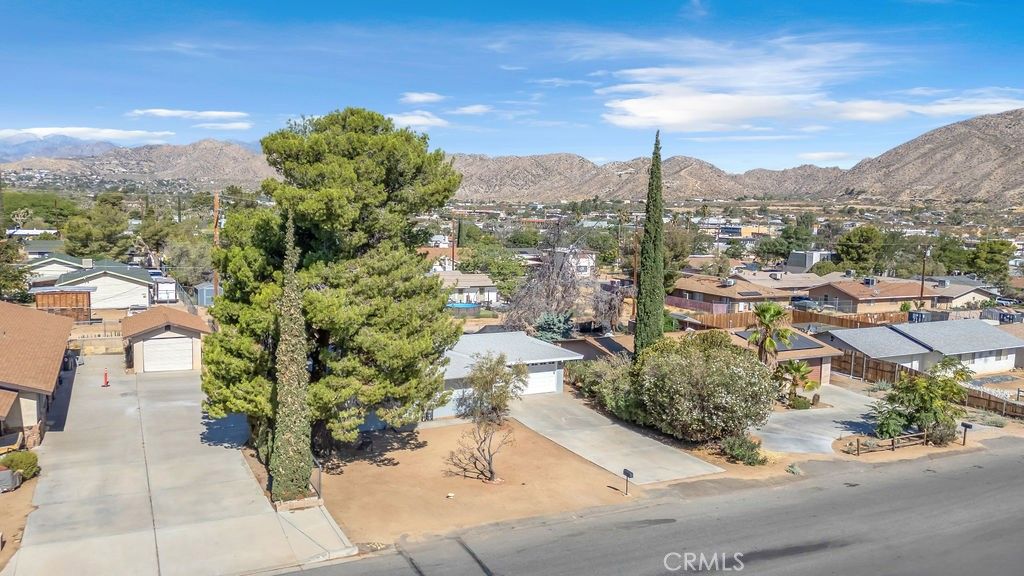 Image 4 of property listing at 7448 Church, Yucca Valley, CA 92284