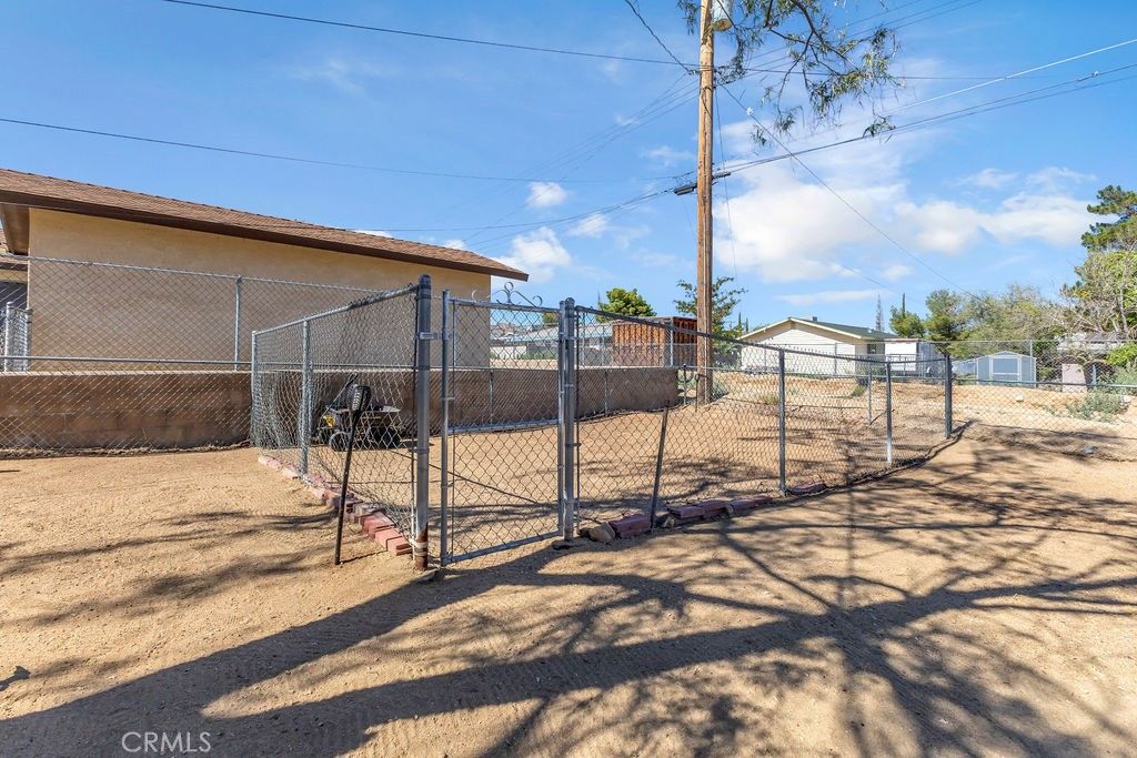 Image 60 of property listing at 7448 Church, Yucca Valley, CA 92284