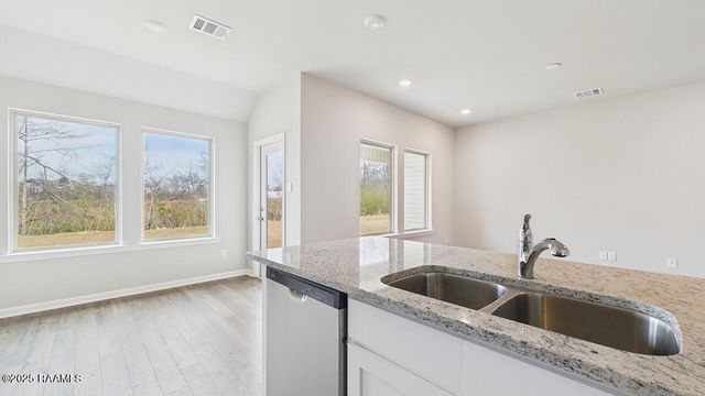 148 Cottage Cove Drive, Maurice, LA 70555