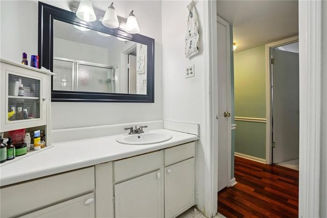 5544 Kingsport NE Drive 25, Atlanta, GA 30342