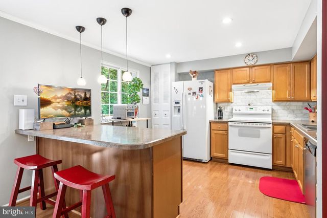 2303 MIDDLE CREEK LN, Reston, VA 20191
