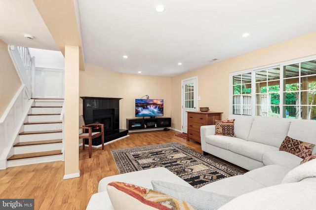 2303 MIDDLE CREEK LN, Reston, VA 20191